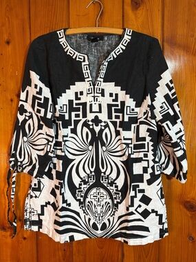Style & Co size 10 striking black and white tunic- 100% Linen!